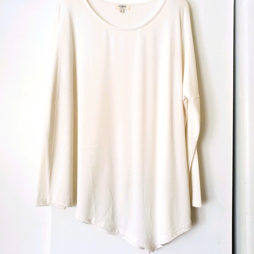 Umgee oversized asymmetrical top